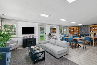 The Clairmont in Eugene, OR - Foto de edificio - Building Photo