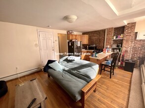 4 Symphony Rd, Unit B in Boston, MA - Building Photo - Building Photo