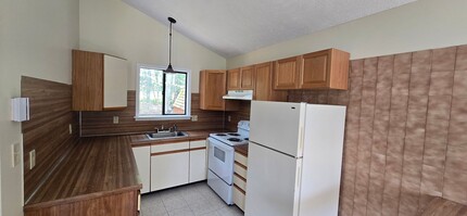 9455 Juniper Dr in Tobyhanna, PA - Building Photo - Building Photo