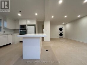 265 Neal Dr in Richmond Hill, ON - Building Photo - Building Photo