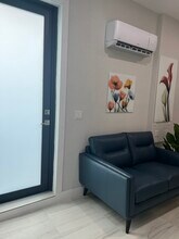 19950 SW 132nd Ct in Miami, FL - Foto de edificio - Building Photo