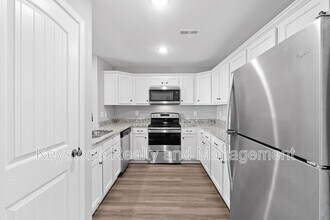 2186 Peachers Mill Rd in Clarksville, TN - Building Photo - Building Photo