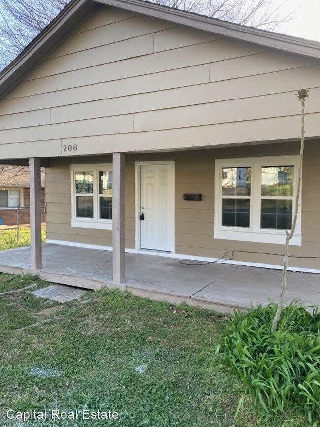 208 N Cleveland Ave Rentals in Shawnee, OK