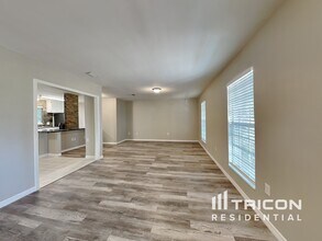 1334 Stately Oaks Dr NW in Winter Haven, FL - Building Photo - Building Photo