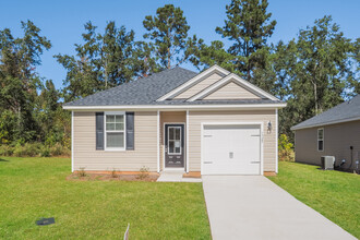 1328 Warrens Way in Manning, SC - Building Photo - Building Photo