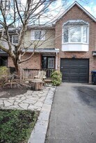 1009 Raintree Ln in Mississauga, ON - Building Photo