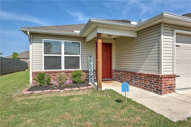 property at 1221 S Ivory Bill Ln