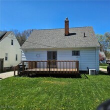 13710 Rybak Ave in Garfield Heights, OH - Building Photo - Building Photo