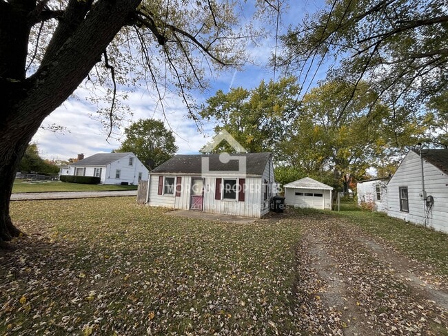 property at 619 Woodlawn Dr