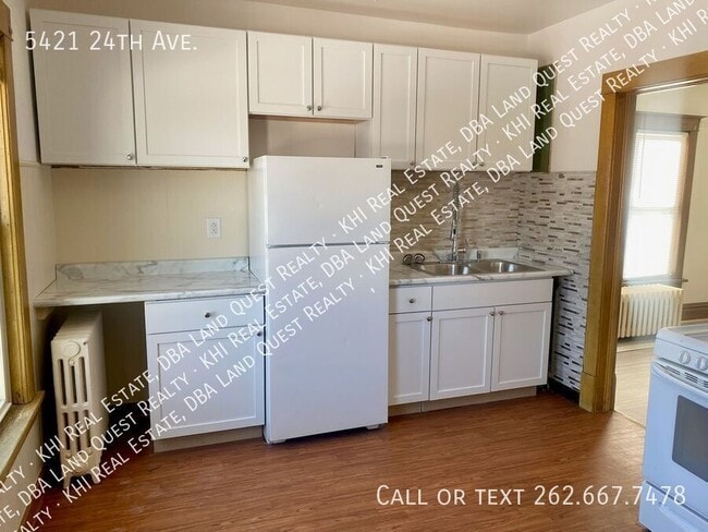 5421 24th Ave in Kenosha, WI - Building Photo - Building Photo
