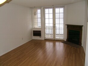 3732 Veteran Ave in Los Angeles, CA - Foto de edificio - Interior Photo