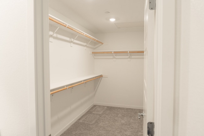 5937 Littlestone St in Sacramento, CA - Foto de edificio - Building Photo