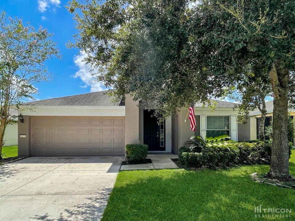 1132 Hill Flower Dr in Brooksville, FL - Building Photo