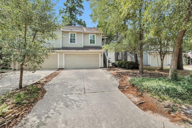 property at 31 N Walden Elms Cir