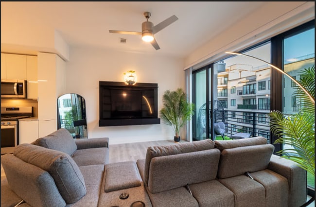 property at 5211 Peachtree Blvd