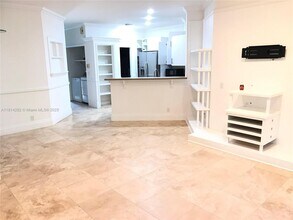 5500 NW 90th Terrace in Sunrise, FL - Building Photo - Building Photo