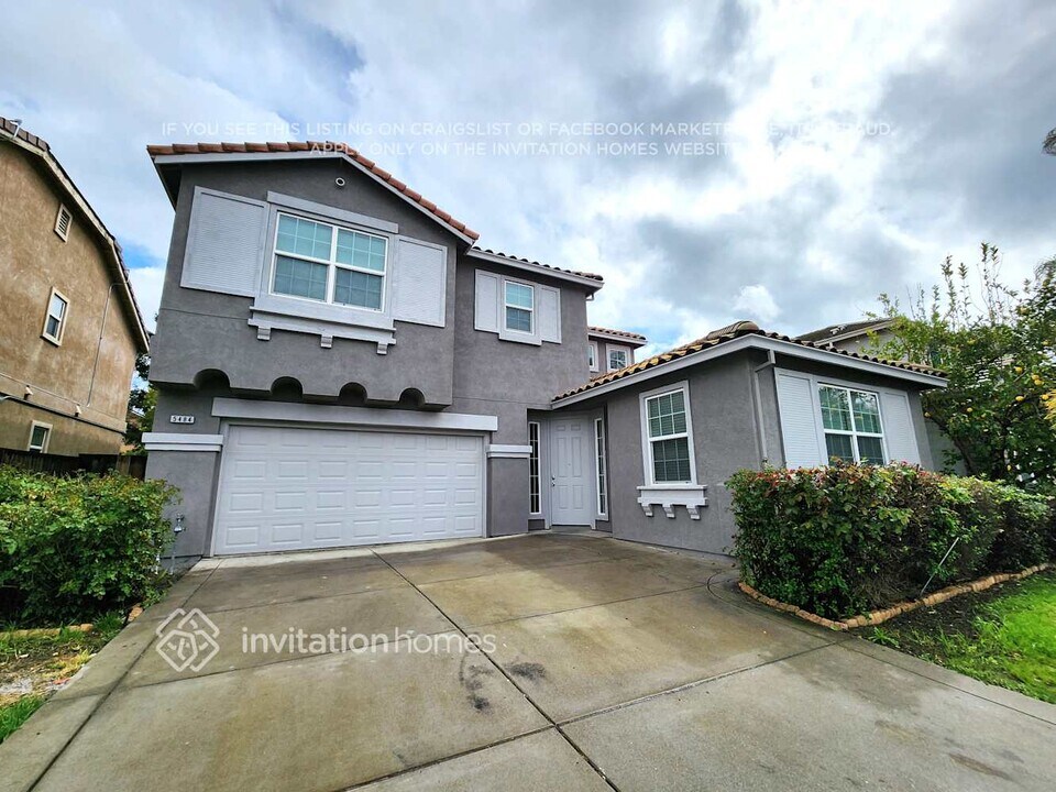 5484 Summerfield Dr in Antioch, CA - Building Photo