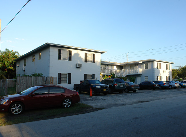 720 NE 2nd St in Fort Lauderdale, FL - Foto de edificio - Building Photo