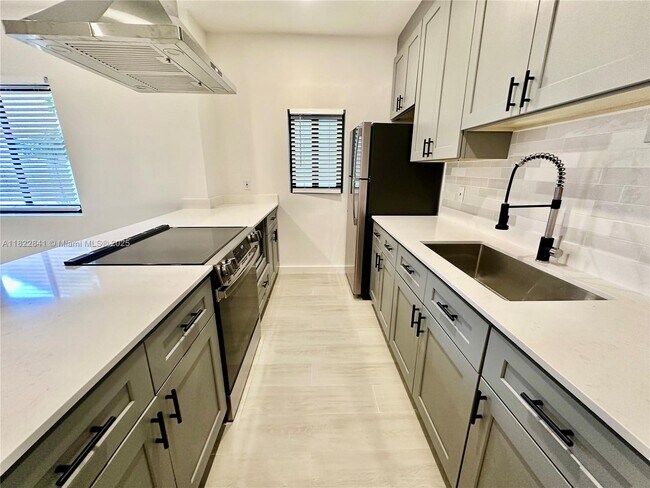 property at 221 SW 11th Ave
