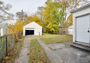 15411 Seymour St in Detroit, MI - Foto de edificio - Building Photo