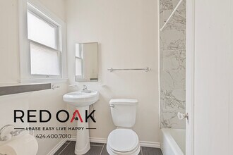 852 N Oxford Ave in Los Angeles, CA - Foto de edificio - Building Photo