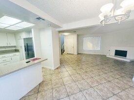 127 Tiger Ln in San Jacinto, CA - Building Photo