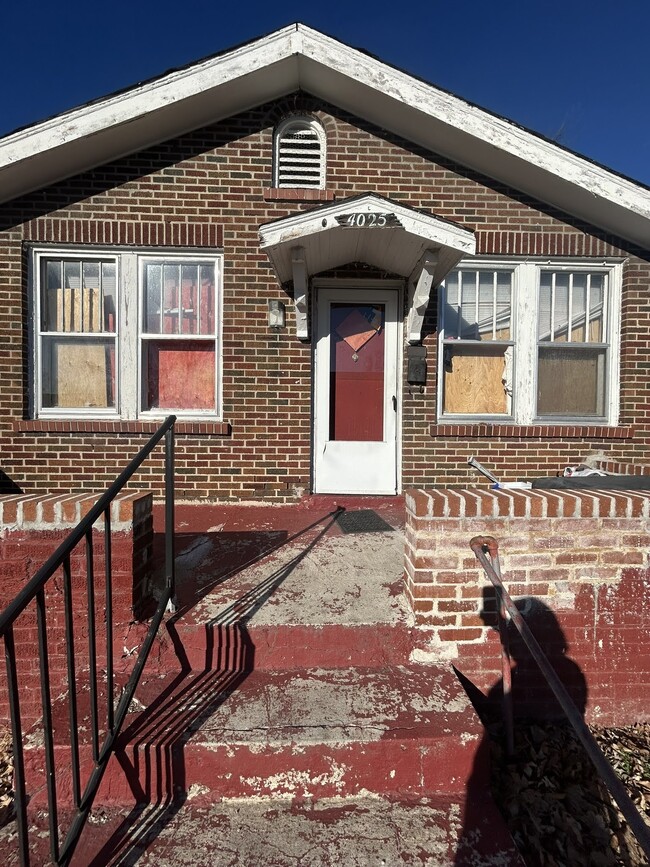 property at 4025 Beachwood Ave