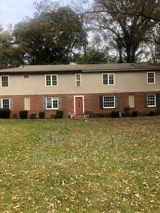 505 Guille St in Athens, TN - Building Photo