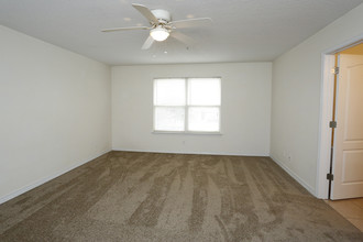 Three Angels Apartments in Pensacola, FL - Building Photo - Interior Photo