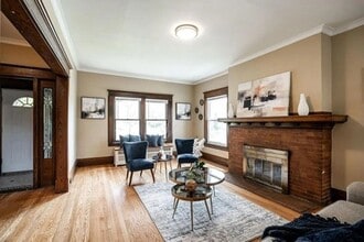 3003 N Farwell Ave in Milwaukee, WI - Building Photo - Building Photo