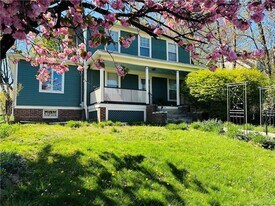 194 N Midland Ave in Nyack, NY - Building Photo