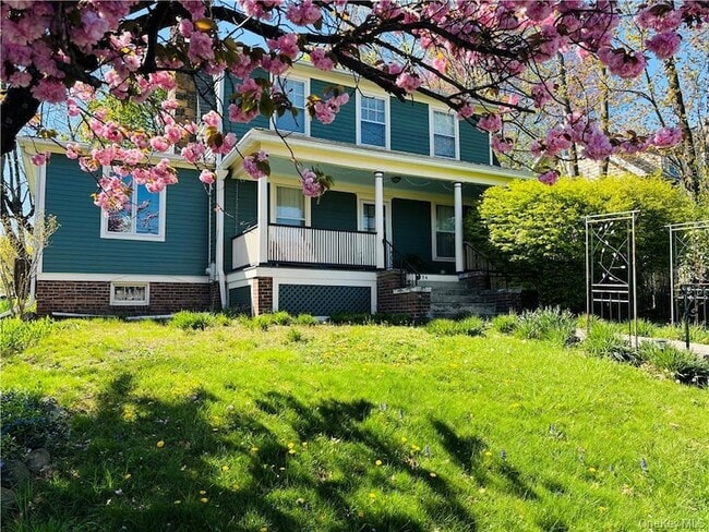 property at 194 N Midland Ave