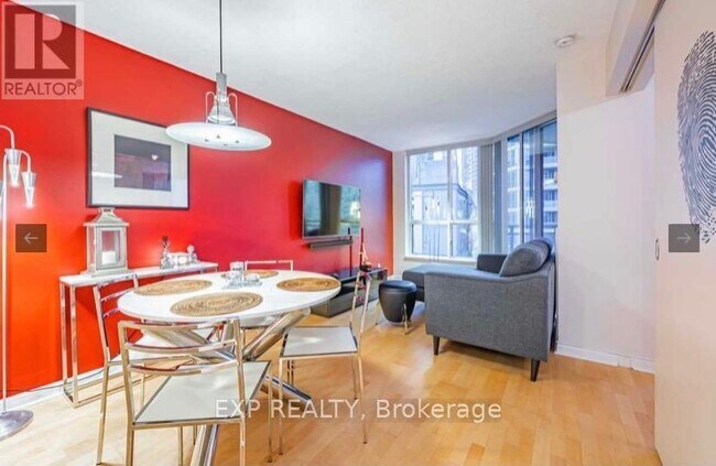 property at 228-228 Queens Quay W