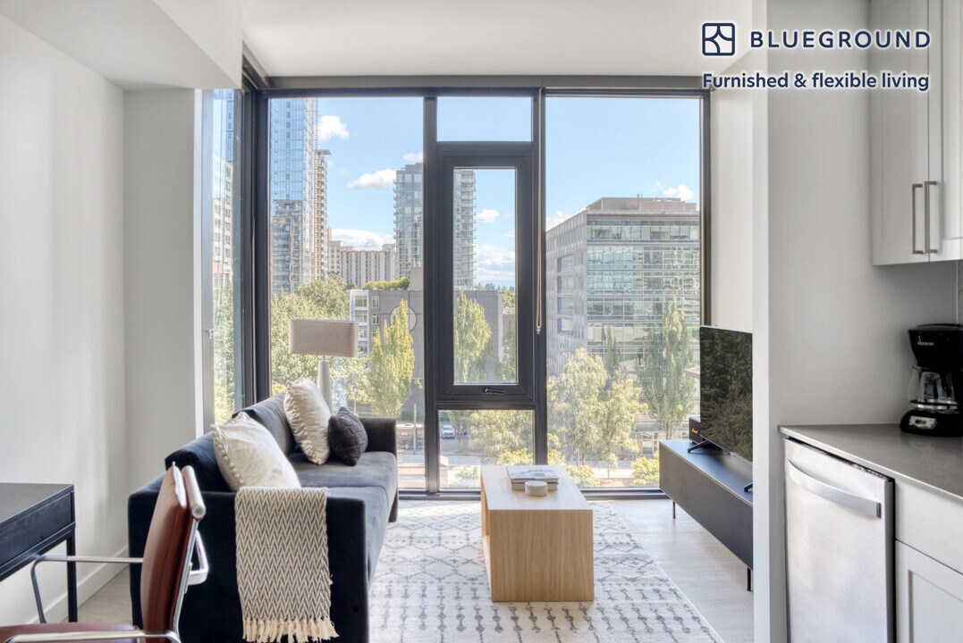 704 Spring St in Seattle, WA - Building Photo