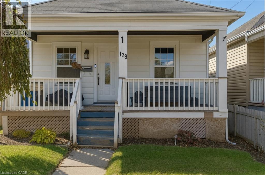 139 Harmony Ave in Hamilton, ON - Building Photo