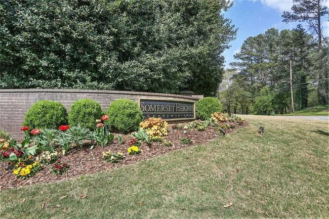 1501 Clairmont Rd, Unit 1219 in Decatur, GA - Foto de edificio - Building Photo