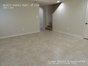 6007 Karly Way-Unit -#104 in San Antonio, TX - Building Photo - Building Photo