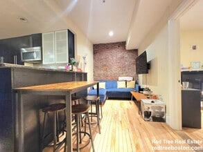 1199 Beacon St, Unit 2 in Brookline, MA - Foto de edificio - Building Photo