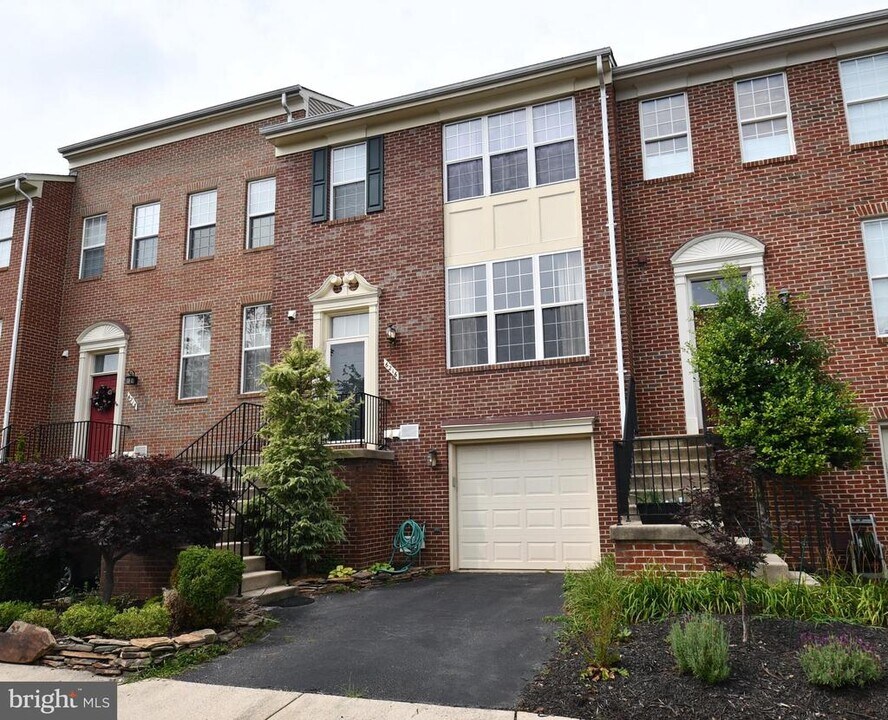 6216 Roudsby Ln in Alexandria, VA - Building Photo