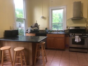 206 Schuyler Pl in Ithaca, NY - Building Photo - Building Photo