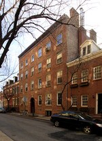 20 Commerce St in New York, NY - Building Photo