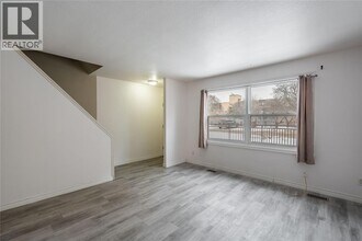 834 Exmouth St in Sarnia, ON - Building Photo - Building Photo