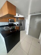 1750 N Bayshore Dr, Unit 3602 in Miami, FL - Building Photo - Building Photo