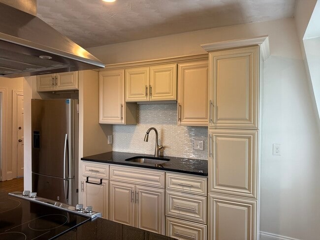 property at 98 Robinwood Ave