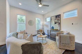 853 Mansfield St in Houston, TX - Building Photo - Building Photo