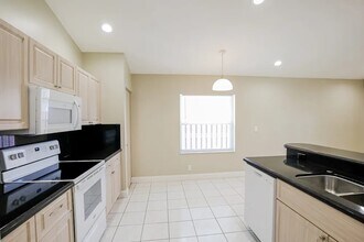 12611 SW 7th Pl in Davie, FL - Building Photo - Building Photo