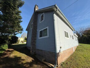 490 5th Ave in Coos Bay, OR - Building Photo - Building Photo