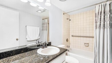 7701 Wurzbach Rd in San Antonio, TX - Building Photo - Building Photo