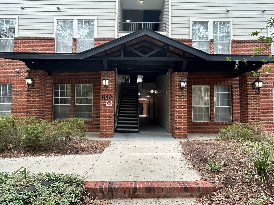 1142 SW 9th Rd in Gainesville, FL - Building Photo