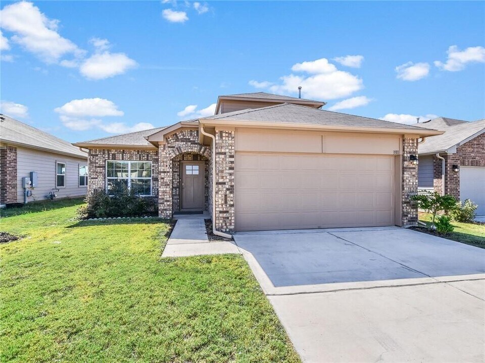 3311 Brywood Dr in Pflugerville, TX - Building Photo
